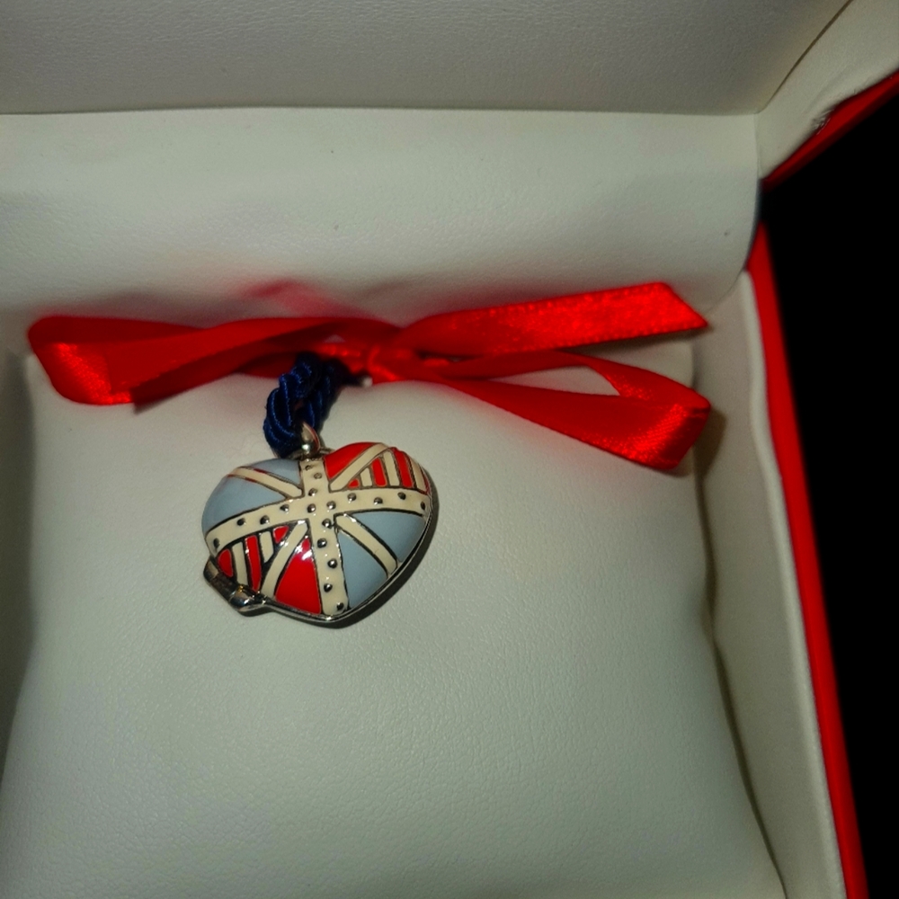 Kit Heath necklace